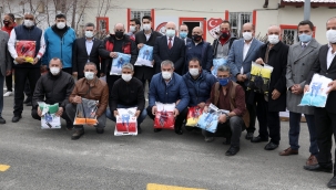 Büyükşehir'den Amatör Futbol Kulüplerine Malzeme Desteği 