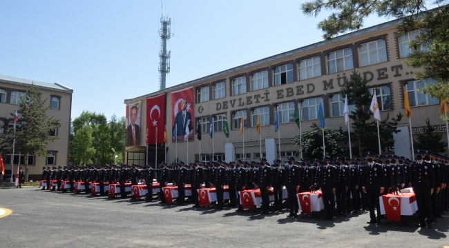 Erzurum'da 26.Dönem Polis Okulu Mezunları Yemin Etti