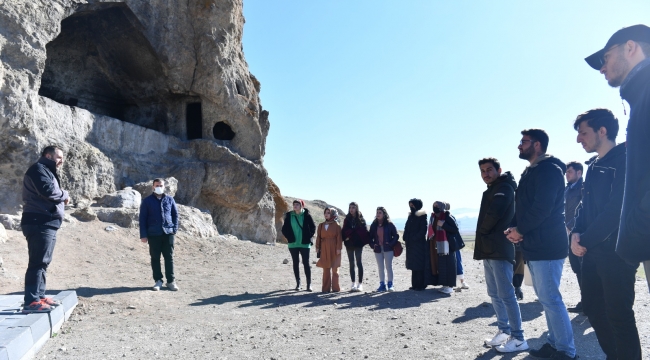 Yakutiye'den Gençlere Tarih ve Kültür Gezisi