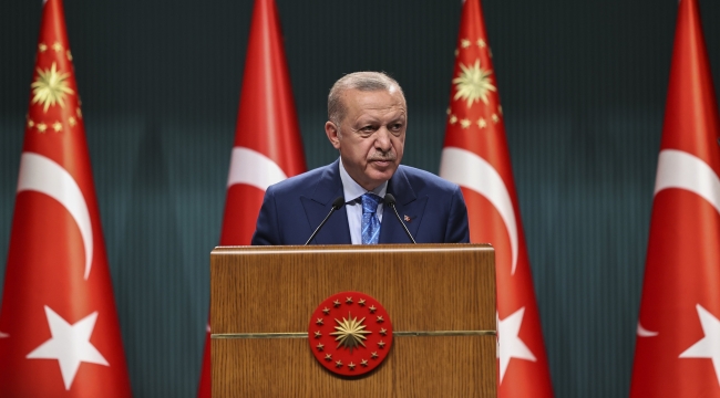 Cumhurbaşkanı Erdoğan: Hiçbir zaman ayrım yapmadan kadınlarımızı gerçek anlamda haklarına, özgürlüklerine kavuşturmak için çalışıyoruz.