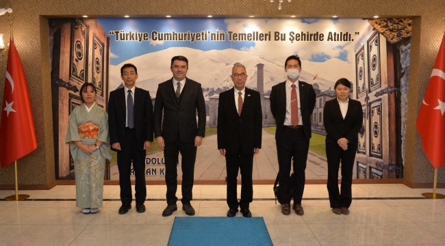 Japonya Büyükelçisi Suzuki, Vali Memiş'i ziyaret etti