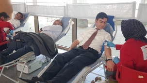 Erzurum'da 2023 Yılının İlk Kan Bağışı Sağlık Çalışanlarından…  