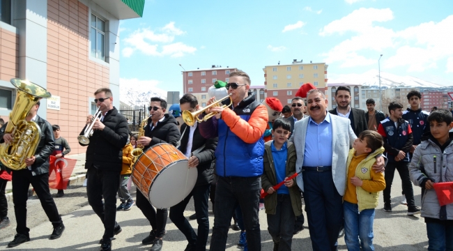 Depremzede Çocuklar Palandöken Çocuk Şenliğinde buluştu