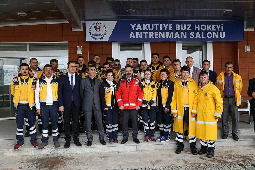 Erzurum'da acil sağlık personellerine yönelik 'Ambulans Sürüş Teknikleri Eğitici Eğitimi' verildi