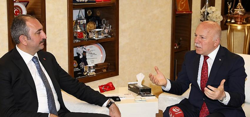 Adalet bakanı Gül'den Büyükşehire ziyaret