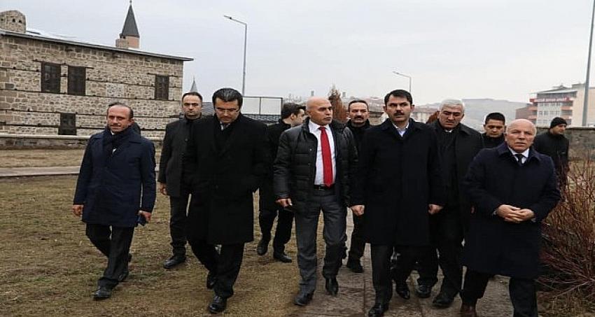Çevre ve Şehircilik Bakanı Kurum'un Erzurum gezisine Üç Kümbetler damga vurdu