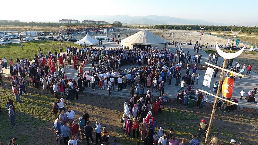 Geleneksel Türk Oyunları Erzurum'dan Yükseldi