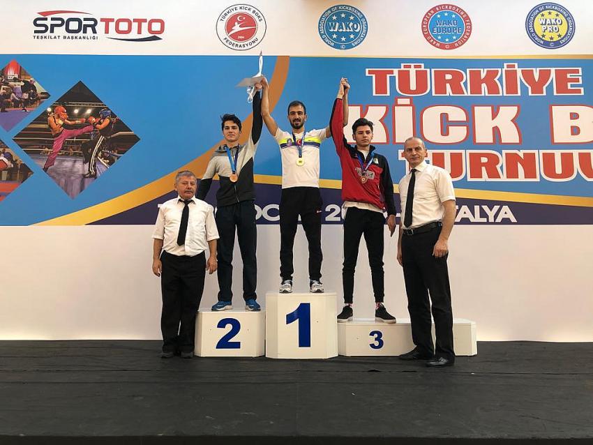 Erzurum Büyükşehir'in Milli Sporcuları Kıck Boks'ta Tarih Yazdı