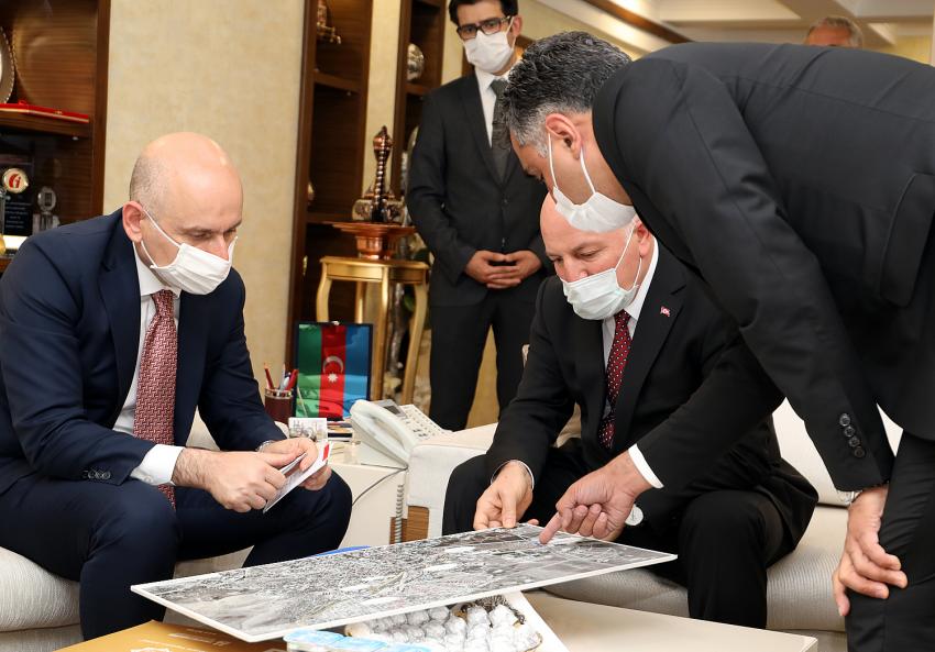 Ulaştırma Ve Altyapı Bakanı Karaismailoğlu Büyükşehir'i Ziyaret Etti