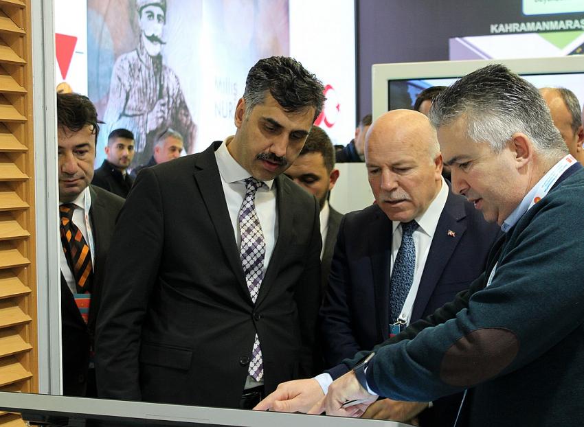 Başkan Sekmen 'Akıllı Şehirler' Sergisindeydi