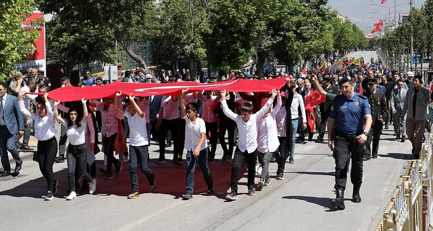 Atatürk'ün Erzurum'a Gelişinin 100.Yıl Dönümü Törenlerle Kutlandı