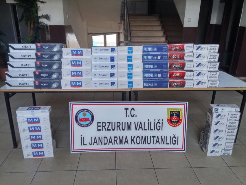 Erzurum'da Ev baskınında kaçak sigara Ele geçirildi