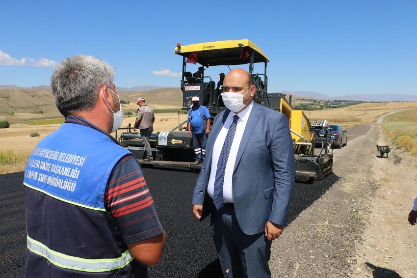 Başkan Orhan, Aafaltsız Köy Yolumuz Kalmadı