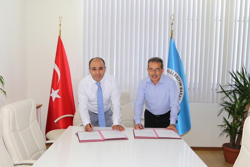 İzmir Ve Erzurum AÖF Protokolü İmzaladı