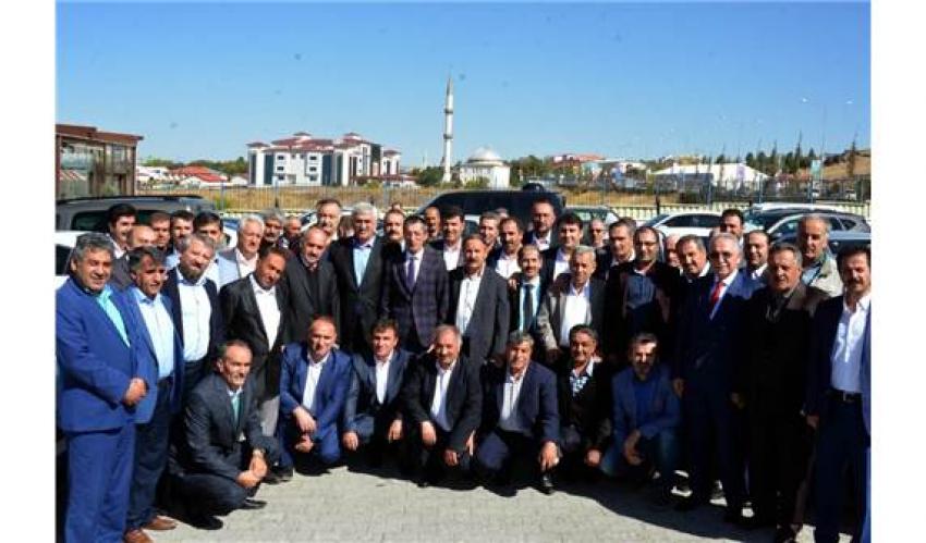 Erzurum Ak Parti'de Görev Yapan Partililer Kahvaltıda Bir Araya Geldi