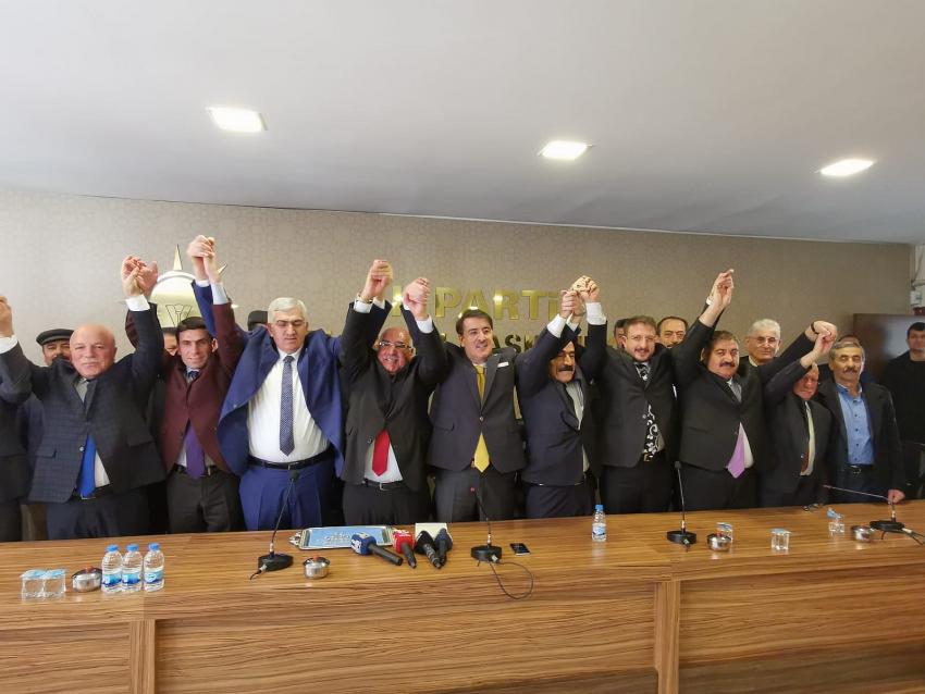 Erzurum İYİ Parti'li İki Meclis Üyesi Ak Parti'ye Geçti