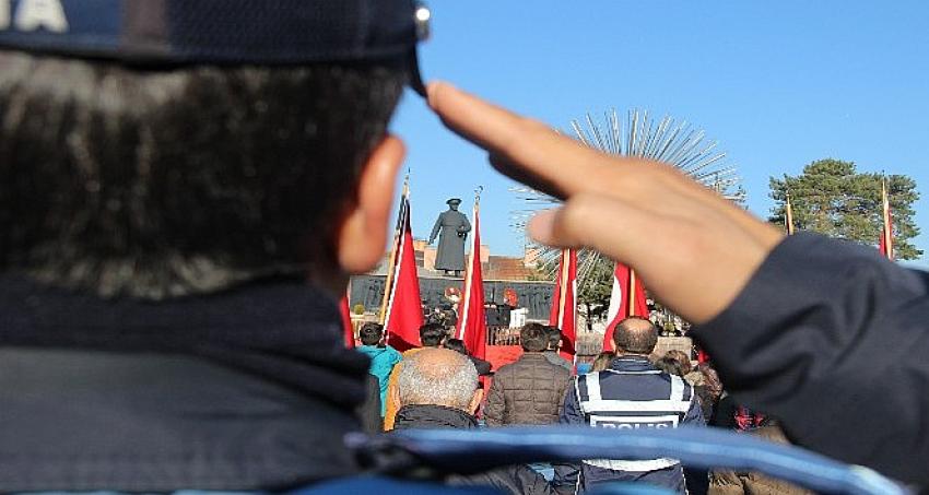10 Kasım Atatürk'ü anma töreni yapıldı