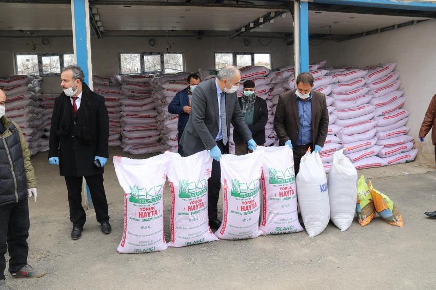 Erzurum'da bin 293 çiftçiye 'Yazlık Buğday Tohumu' desteği yapıldı
