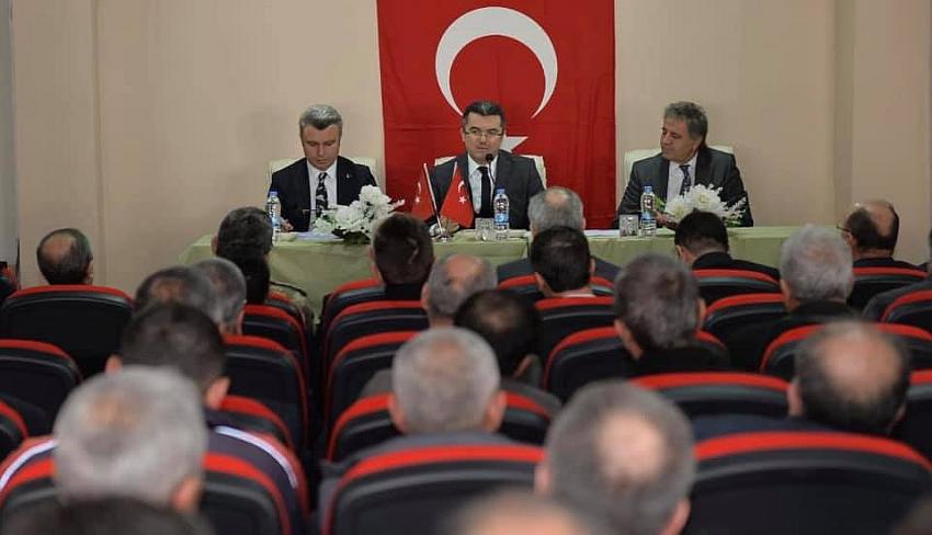 Vali Memiş, Tortum ve Uzundere'de muhtarlarla bir araya geldi