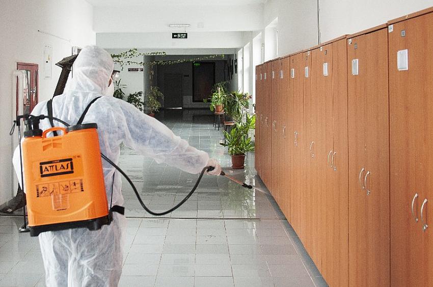 Atatürk Üniversitesinde Koronavirüs Temizliği Sürüyor