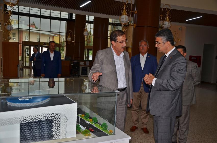 MHP Genel Başkan Yardımcısı Aydın Palandöken Belediye Başkanı Bulutları ziyaret etti