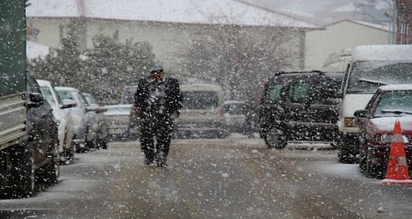 Kar yağışına hazırlıksız yakalandılar