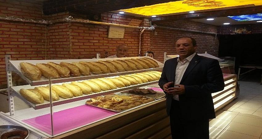 Karataş'tan 'Askıda Ekmek' kampanyasına destek