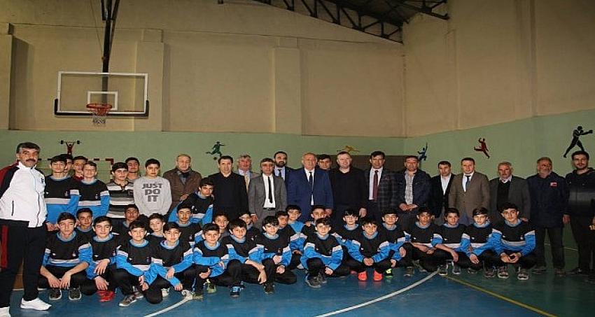Oltu'da Trabzonspor Futbol Okulu açıldı