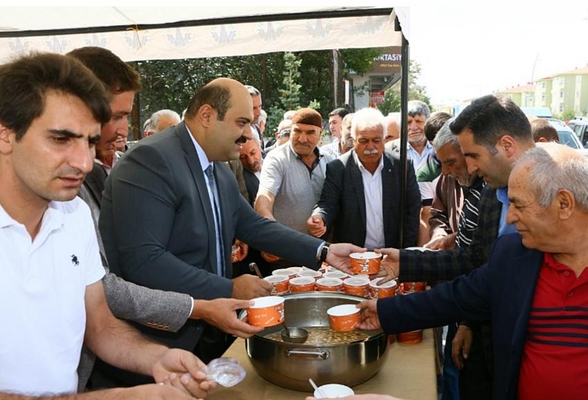 Başkan Orhan: Aşure günü birliğin ve dirliğin simgesidir