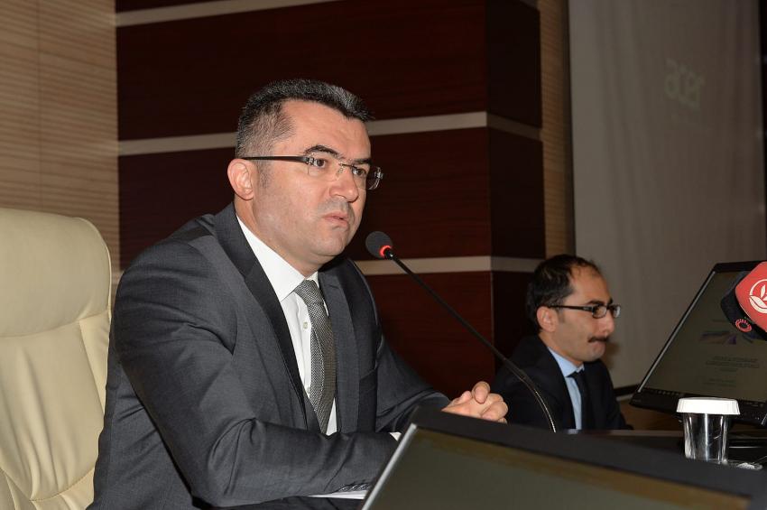 Vali Memiş;'Oturularak iş yapılmaz'