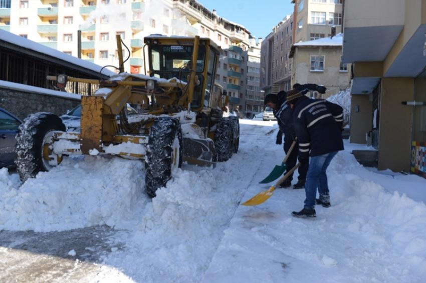 Yakutiye Belediyesi Sokakları Gece Gündüz Temizliyor